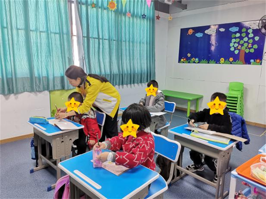 星之树孤独症自闭症康复干预教育机构是主要针对孤独症、发育迟缓、感觉统合失调、学习障碍、语言障碍、智力发展落后、多动症儿童的服务机构
