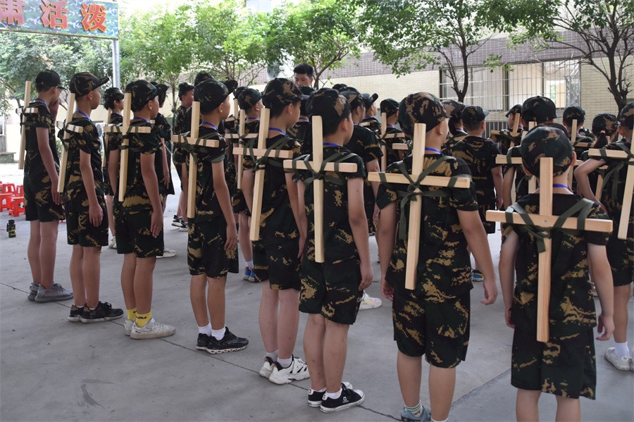 佛山排名前十的封闭式军事夏令营推荐.jpg