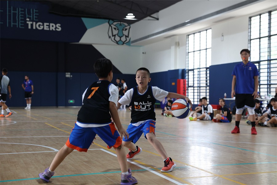 深圳青少年篮球培训机构.jpg