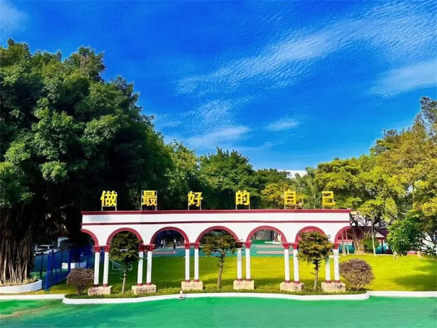 高中高考复读补习学校.jpg 高中高考复读补习学校.jpg