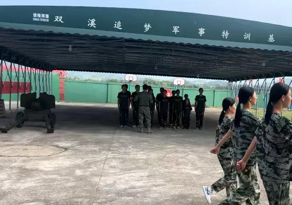 江西赣州专门戒网瘾学校.jpg 江西赣州专门戒网瘾学校.jpg