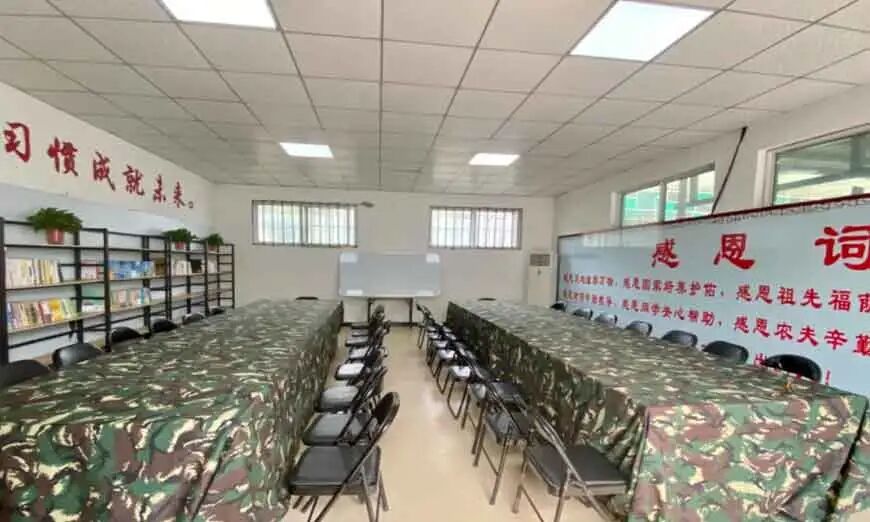 叛逆学校.jpg
