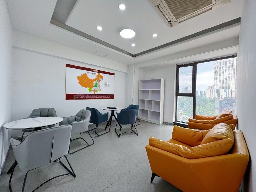 广州化妆培训学校.jpg