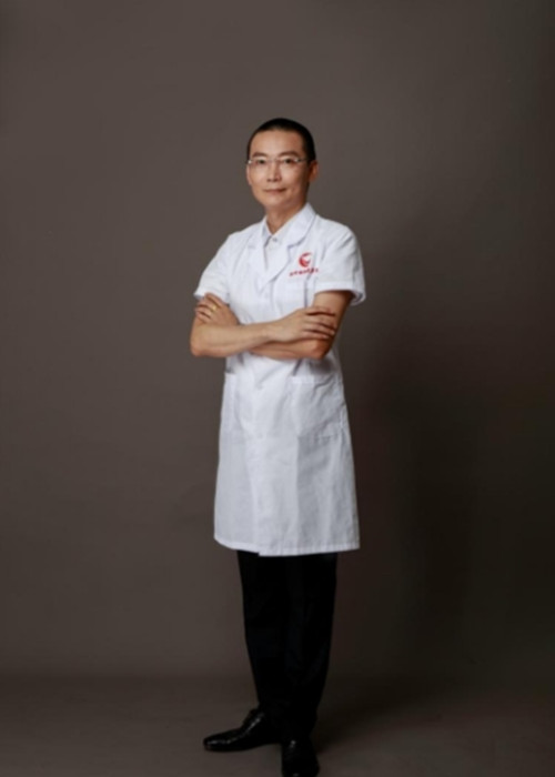 广州新概念眼镜视光职业培训学校李腾波副校长