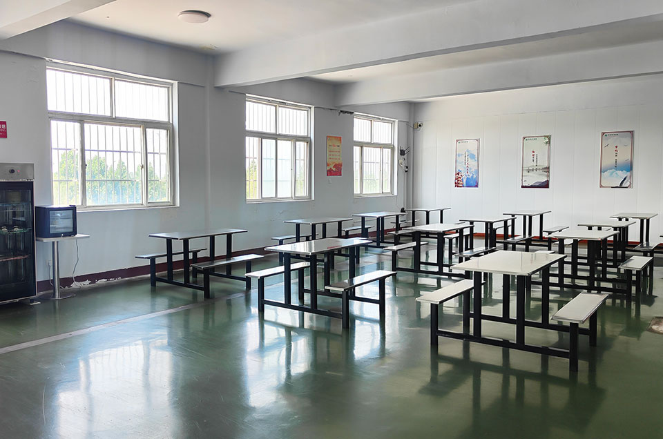 学校餐厅