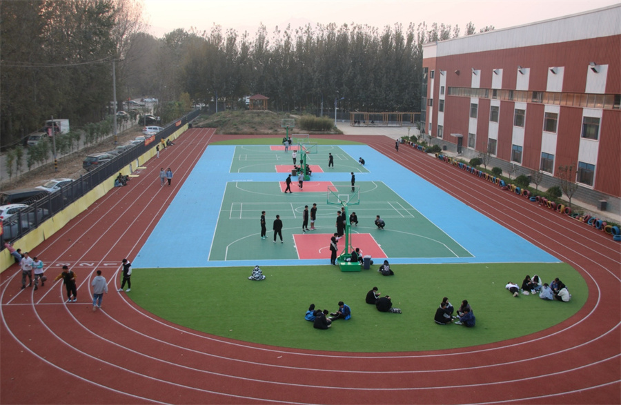 学校操场