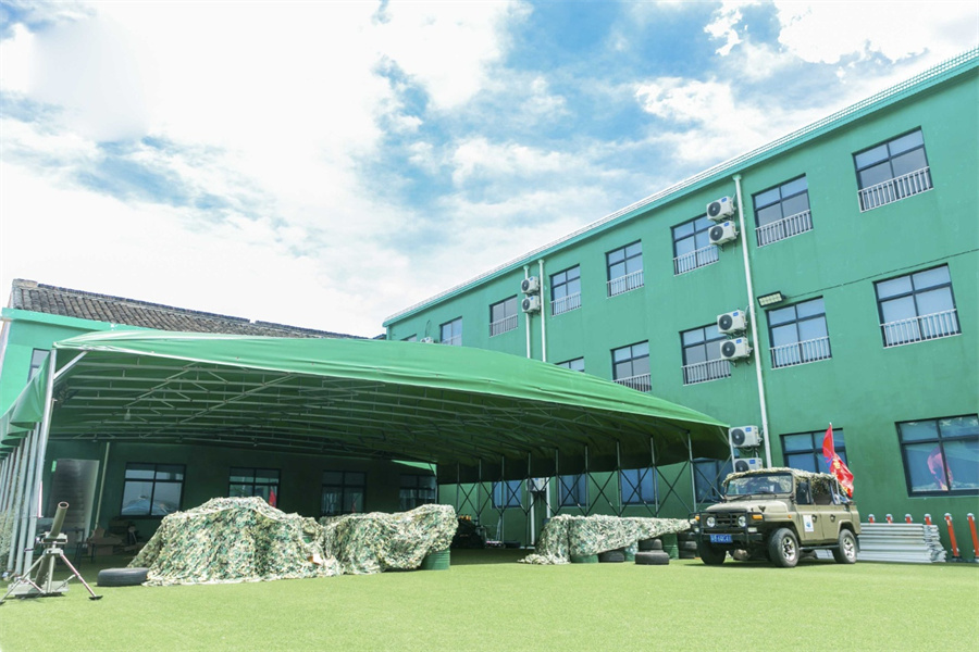 叛逆厌学孩子军事化特训营环境