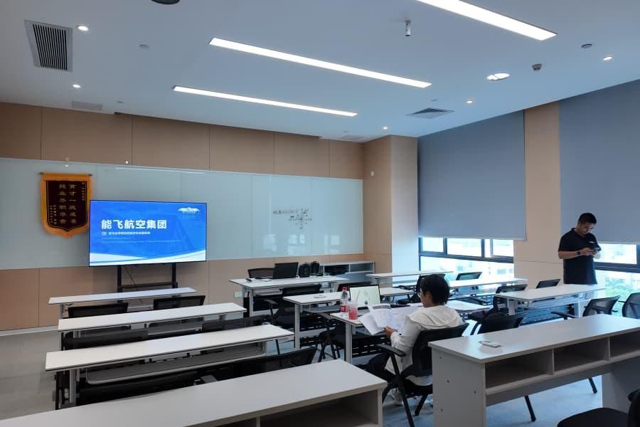 能飞航空无人机培训