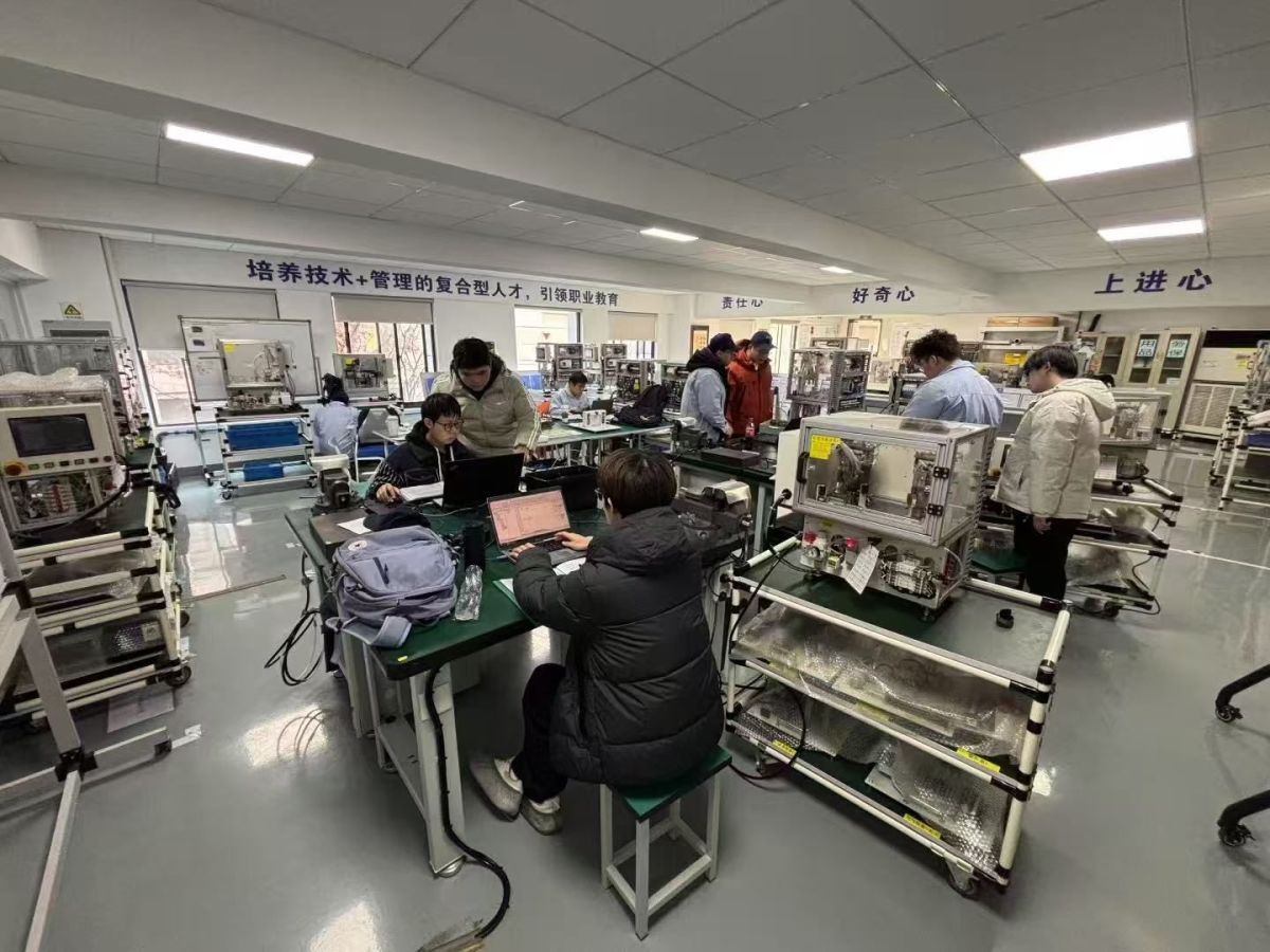 自动化机器人实训